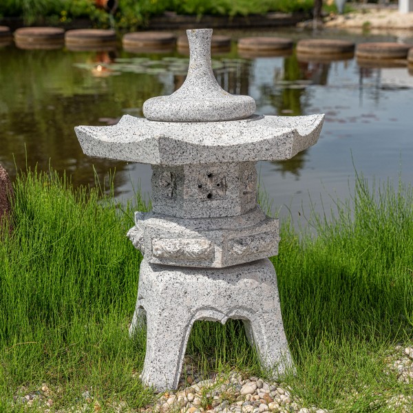 Granit Laterne Rokkaku Yukimi